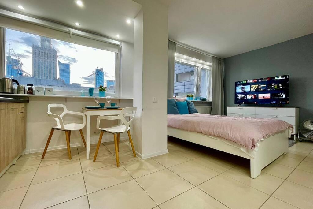 Gold 3 Metro X2 Wifi 300 Mbs 60'Tv Netflix Hbo Appletv+ Apartment Warsaw Exterior photo
